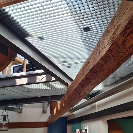 Spacious 4-bedroom Loft 公寓 Atzbach